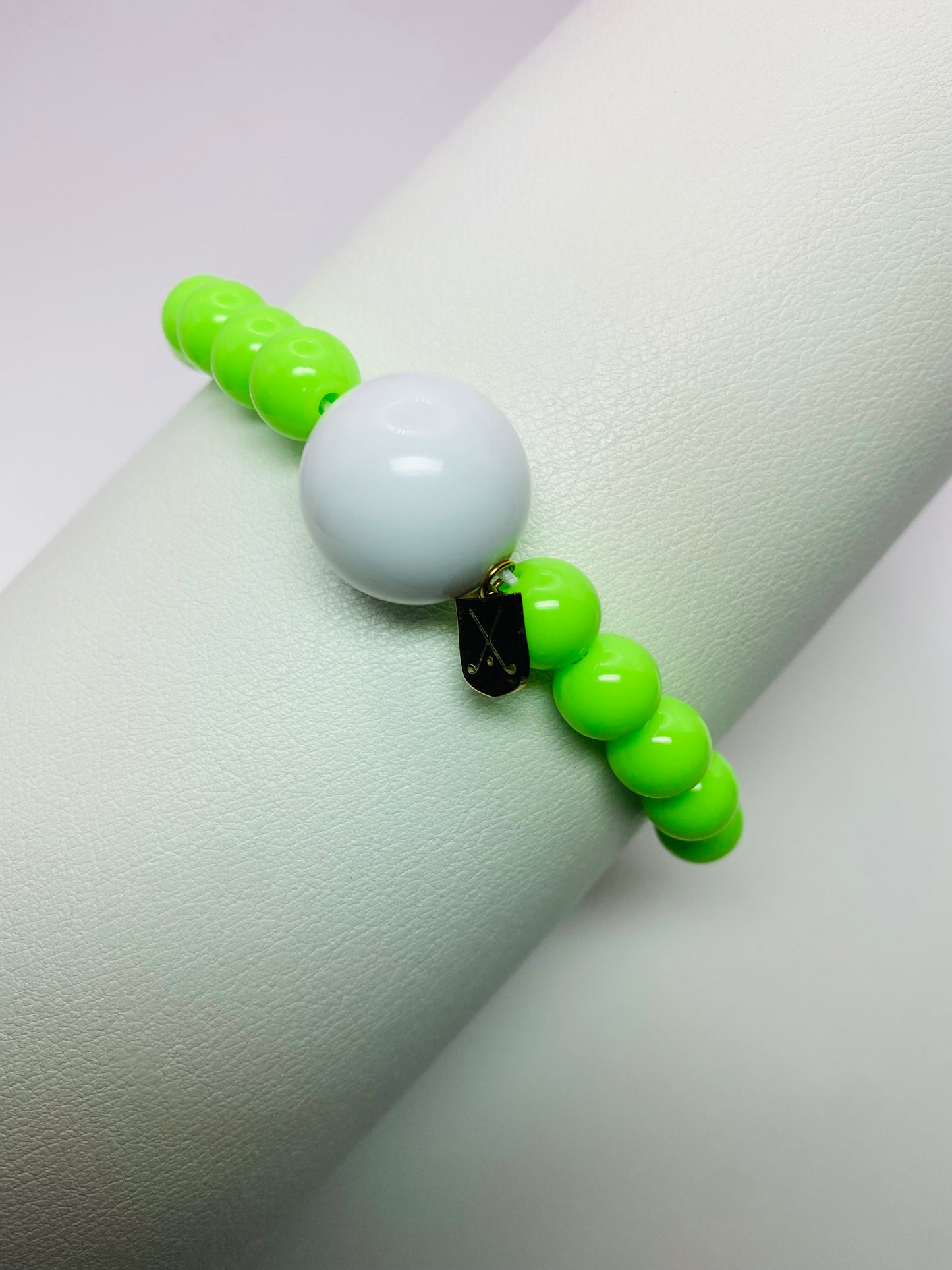 Golf Stroke Counter Bracelet - NEON GREEN - X-Large 20 mm Middle Bead