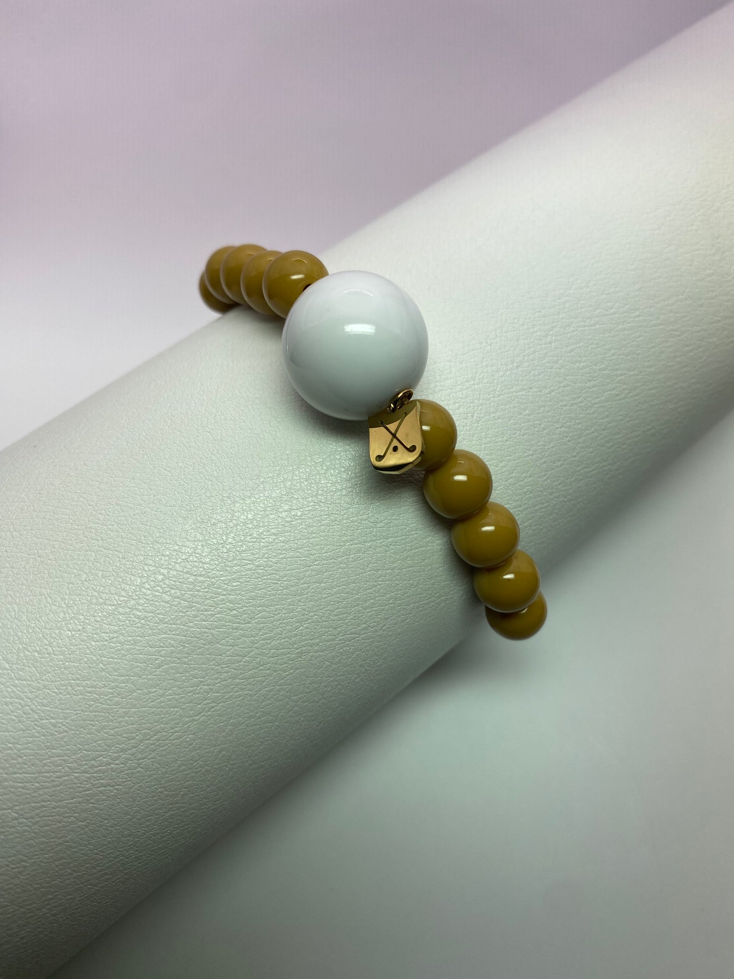 Golf Stroke Counter Bracelet - LATTE - Light Brown - X-Large 20 mm Middle Bead