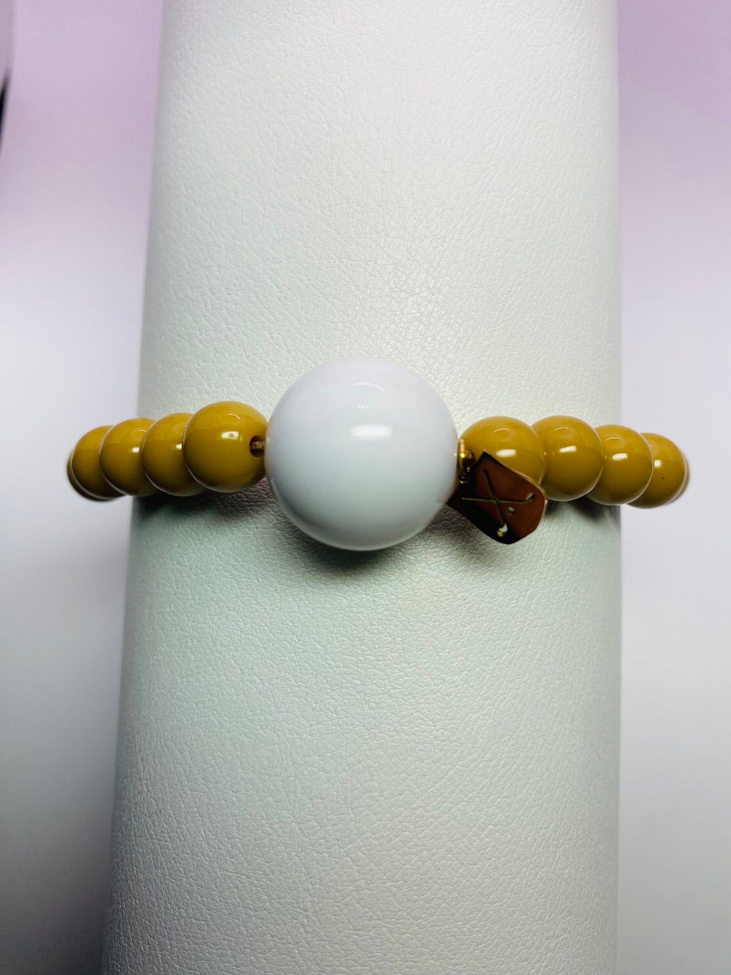 Golf Stroke Counter Bracelet - LATTE - Light Brown - X-Large 20 mm Middle Bead